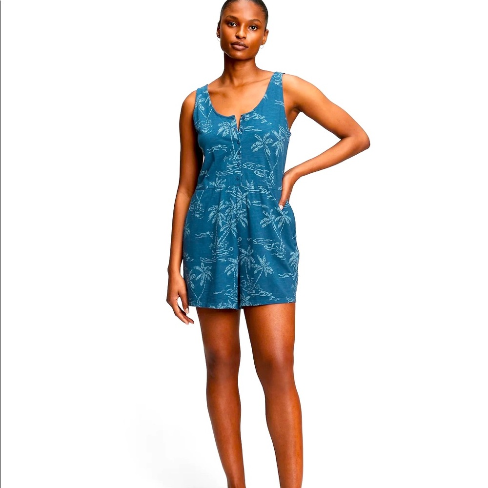 Gap romper, NWT